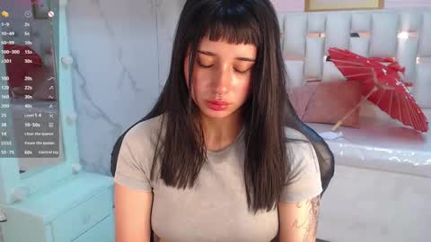 Allysa  online show from October 2025 08:55:02 AM