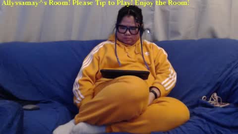 Snapshot of allyssamay chatting on January 2025 06:57:01 AM Allyssamay online show from January 2025 06:57:01 AM