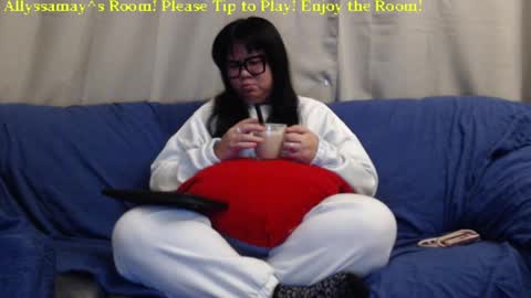 Snapshot of allyssamay chatting on February 2025 03:22:01 AM Allyssamay online show from February 2025 03:22:01 AM