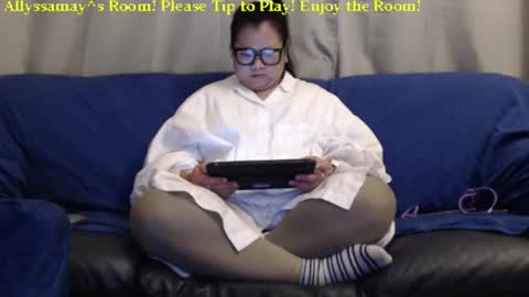 Snapshot of allyssamay chatting on March 2025 04:13:01 AM Allyssamay online show from March 2025 04:13:01 AM