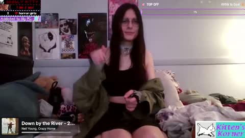Snapshot of allyv527 chatting on October 2025 03:58:02 AM Ally online show from October 2025 03:58:02 AM