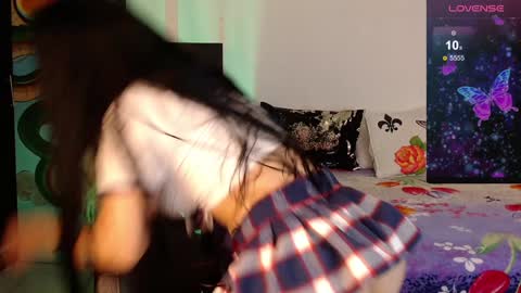 alma_art_ online show from December 2024 11:50:02 PM