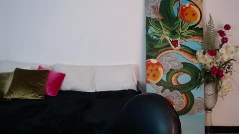 alma_art_ online show from April 2026 05:02:02 PM