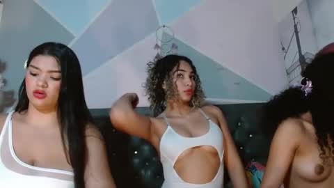 alma_meza online show from October 2025 08:53:02 PM