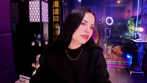 Snapshot of alma_pearl chatting on May 2026 07:05:01 AM Alma online show from May 2026 07:05:01 AM