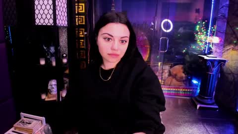 Snapshot of alma_pearl chatting on May 2026 10:36:01 AM Alma online show from May 2026 10:36:01 AM