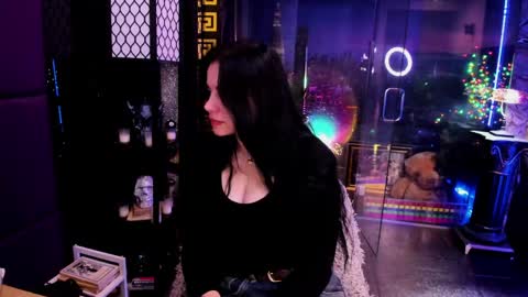 Snapshot of alma_pearl chatting on June 2026 08:16:01 AM Alma online show from June 2026 08:16:01 AM