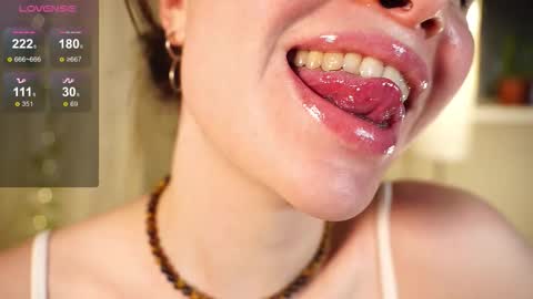 Snapshot of alma_yammy chatting on February 2026 06:28:02 PM Alma online show from February 2026 06:28:02 PM