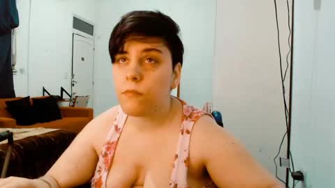 Snapshot of almondonwheels chatting on October 2025 11:57:02 PM Almond online show from October 2025 11:57:02 PM