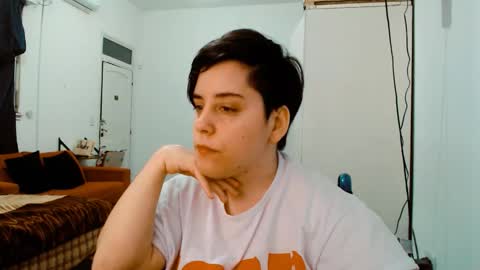 Snapshot of almondonwheels chatting on October 2025 10:30:01 PM Almond online show from October 2025 10:30:01 PM