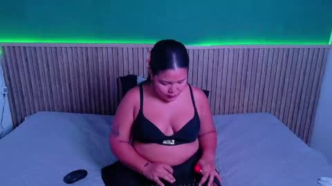 alondra_x0x0 online show from May 2026 01:16:02 PM
