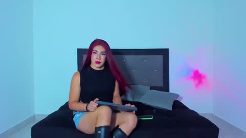 Hazel Bowie online show from March 2025 10:16:01 PM