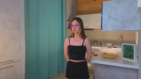 Alorena online show from December 2025 03:49:02 PM