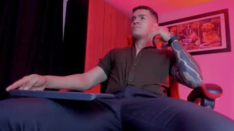 alpha_dominus_ online show from February 2026 04:05:02 AM