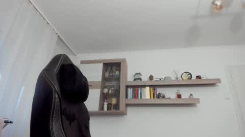 Snapshot of alphaboyfun chatting on November 2025 02:16:01 PM Andi online show from November 2025 02:16:01 PM