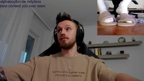 Snapshot of alphaboyfun chatting on November 2025 01:58:02 PM Andi online show from November 2025 01:58:02 PM