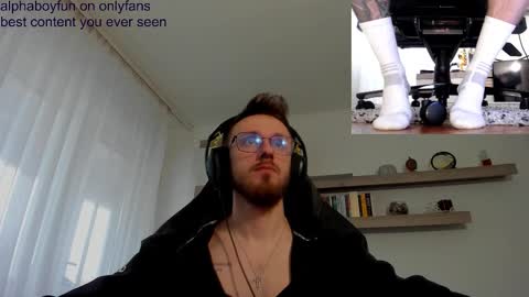 Snapshot of alphaboyfun chatting on December 2025 11:30:02 AM Andi online show from December 2025 11:30:02 AM