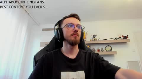 Snapshot of alphaboyfun chatting on January 2026 06:52:02 AM Andi online show from January 2026 06:52:02 AM