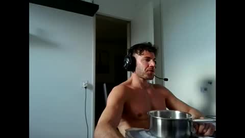 alphah_hunk online show from April 2026 03:31:02 PM