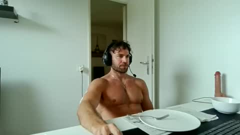 Snapshot of alphah_hunk chatting on April 2026 01:58:02 PM alphah_hunk online show from April 2026 01:58:02 PM