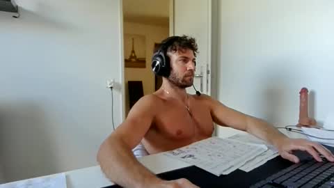 Snapshot of alphah_hunk chatting on April 2026 01:28:02 PM alphah_hunk online show from April 2026 01:28:02 PM
