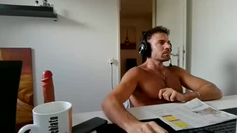 Snapshot of alphah_hunk chatting on May 2026 05:20:02 PM alphah_hunk online show from May 2026 05:20:02 PM