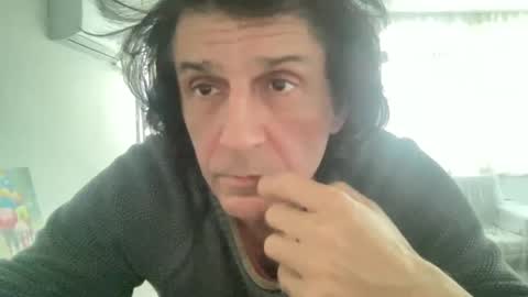 Snapshot of alphandre chatting on January 2025 02:42:01 PM AlphAndre online show from January 2025 02:42:01 PM