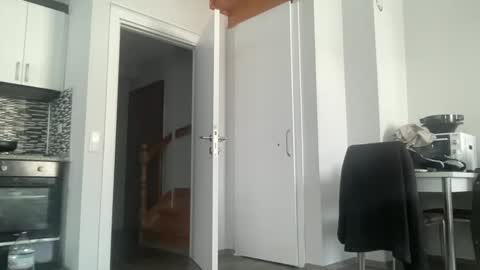 Snapshot of alphandre chatting on February 2025 07:37:02 AM AlphAndre online show from February 2025 07:37:02 AM