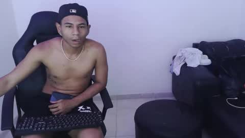 alphas_latins online show from March 2026 01:09:02 AM