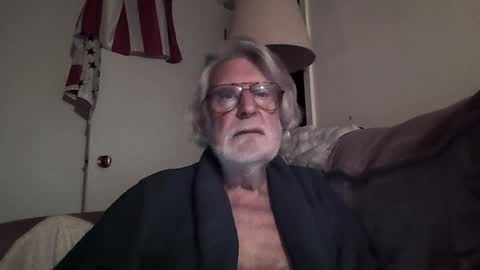 AlphaUniform online show from December 2024 01:31:02 PM