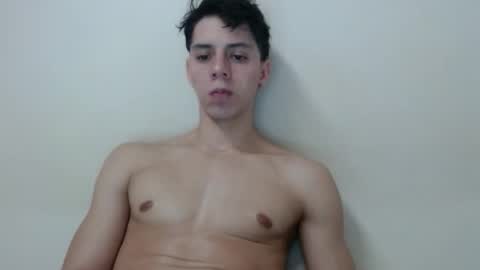 Snapshot of alvarodancer chatting on February 2026 01:04:01 PM alvarodancer online show from February 2026 01:04:01 PM