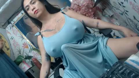 SARAHEYHEYHUGECOCK online show from November 2025 01:55:01 AM