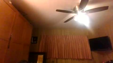 Snapshot of alwaysonthespot chatting on April 2026 10:41:02 AM alwaysonthespot online show from April 2026 10:41:02 AM