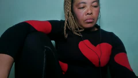 alypierette online show from July 2026 07:20:02 PM