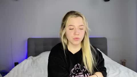 Snapshot of alyrasun chatting on March 2026 05:53:01 AM Al online show from March 2026 05:53:01 AM