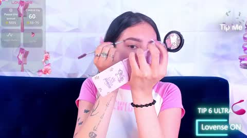 Snapshot of alys_molly chatting on January 2025 11:06:01 AM sopie online show from January 2025 11:06:01 AM