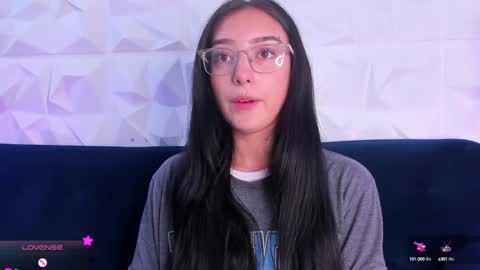 Snapshot of alys_molly chatting on February 2025 11:20:01 AM sopie online show from February 2025 11:20:01 AM