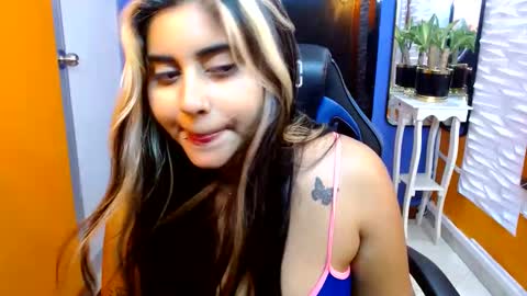 Snapshot of alyshachopra chatting on March 2025 10:02:01 AM ALYSHA online show from March 2025 10:02:01 AM