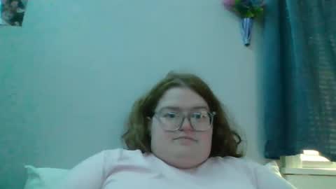 Snapshot of alyssa6960545 chatting on September 2025 03:50:01 PM Lily online show from September 2025 03:50:01 PM