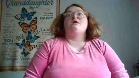 Snapshot of alyssa6960545 chatting on October 2025 02:17:02 PM Lily online show from October 2025 02:17:02 PM