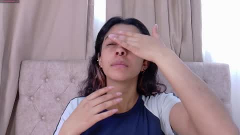 alyssa_joness online show from November 2025 01:43:01 PM