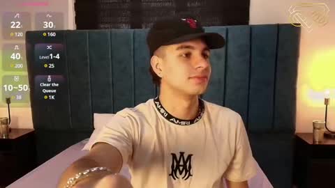 Amadeo Wild online show from December 2024 03:42:01 PM