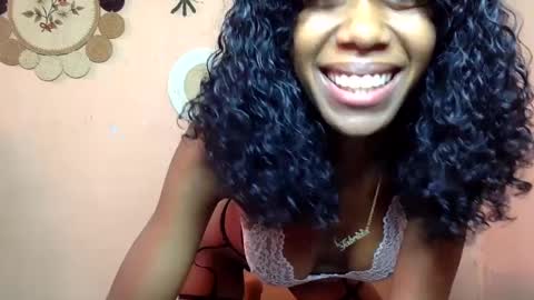 Snapshot of amah17 chatting on February 2025 07:56:01 AM Amah online show from February 2025 07:56:01 AM