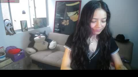 Snapshot of amaia_t chatting on May 2026 12:35:02 PM Amaia online show from May 2026 12:35:02 PM