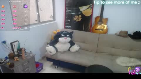 Snapshot of amaia_t chatting on May 2026 12:44:01 PM Amaia online show from May 2026 12:44:01 PM
