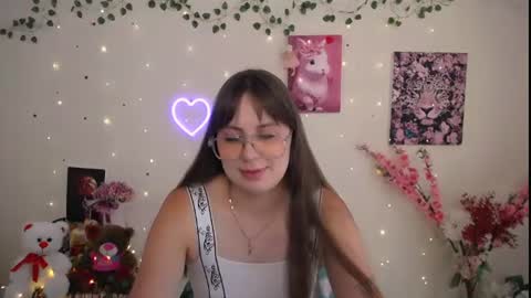 Snapshot of amanda_bright_ chatting on June 2026 09:43:02 AM amanda_bright_ online show from June 2026 09:43:02 AM