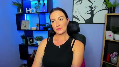 Snapshot of amanda_burn chatting on April 2026 02:21:01 PM Amanda online show from April 2026 02:21:01 PM
