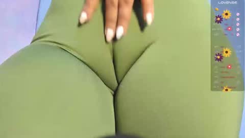 Amanda Marcuzzi  online show from November 2025 11:54:01 AM