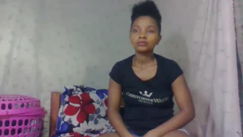 amandaaa25 online show from October 2025 06:44:01 AM