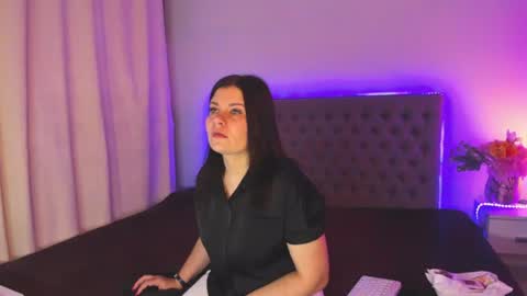 Snapshot of amandahoppe chatting on July 2026 04:20:01 AM Amanda online show from July 2026 04:20:01 AM